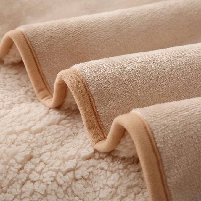DaysU Waterproof Dog Blanket for Small Dogs - Soft Sherpa Fleece Reversible Pet Blanket, Cat Blanket Washable for Couch Protection, Warm Plush Puppy Blankets, 26.5"x35" Light Camel