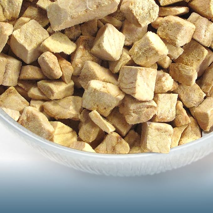 Northwest Naturals Raw Rewards Freeze-Dried Whitefish Treats for Dogs and Cats - Bite-Sized Pieces - Healthy, 1 Ingredient, Human Grade Pet Food, All Natural - 2.5 Oz