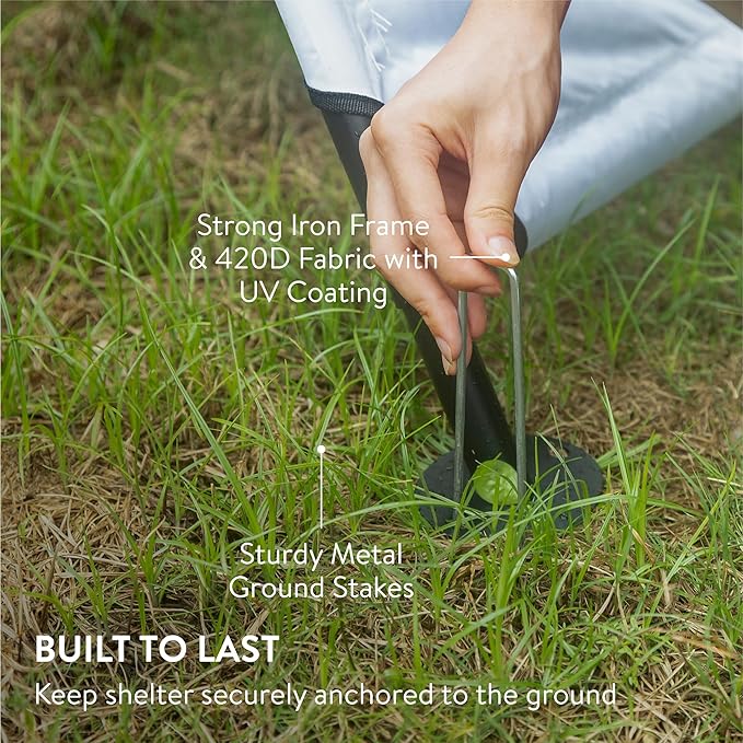 Navaris Triangle Dog Shade Shelter - UV Protected & Waterproof Outdoor Canopy for Pets - Sturdy Pop Up Tent with Cooling White Fabric - Ideal Sun Shelter for Dogs or Cats