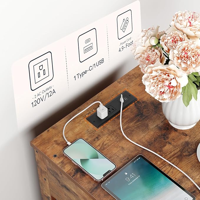 HOOBRO Dog Crate Furniture, Dog Kennel with Drawer and Charging Station, Indoor Decorative Puppy House, Wooden Pet Crate End Table for Small Dogs, Rustic Brown and Black BF58UGW03G1